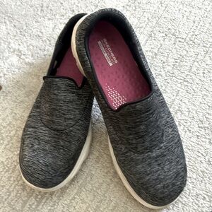 Women’s Skechers Air Cooled Goga Mat innersoles. Size 11.